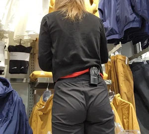 Petite brunette workers sexy tight ass