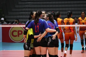 Thai candid volleyball girls