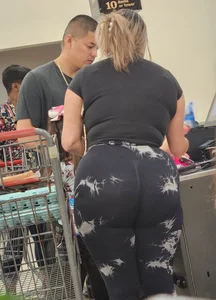 Out In The Wild 22( Huge ass in black leggins)