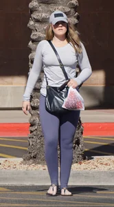 Candid girls in leggings and tights