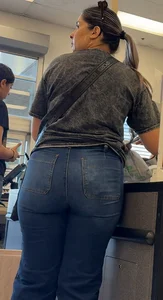 Item #195360 – Beautiful woman in JEANS and SHORTS | SexyCandidGirls.top