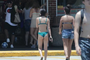 Florida beach and bikini girls