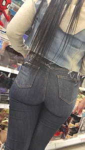 Curvy chick in tight jeans - closeups and busty front
