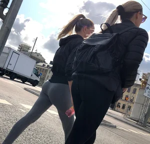 Hot Booty and Legs in Yoga Pants Street Creepshot