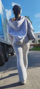 Baddie in gray flares