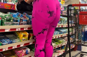 Pink marble leggings with deep wedgie latina