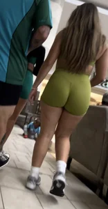 PERFECT big thicc ass in spandex shorts