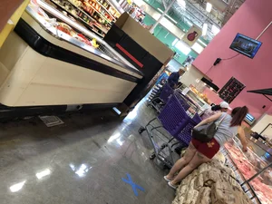 Latina with big booty in red shorts doesn't care about Rona