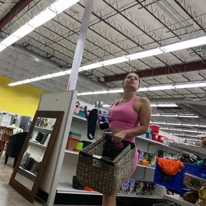 Pink latina