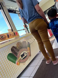 Nice supermarket girls