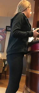 Blonde babe with a nice ass getting lunch in leggings and jeans