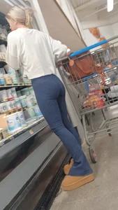 What a cute little tight ass! (Blonde in leggings)