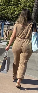 Massive ass on this Pawg