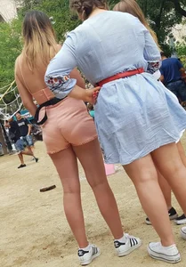 Sexy babe with vpl in shorts and showing some nice cleavage