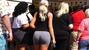 Big booty blonde babe in tight grey spandex shorts with vtl