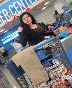 Mexican MILF with fantastic BBL (OC)