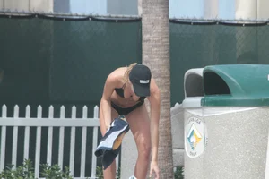 Candid Florida beach and bikini girls