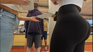 NOT OC. Gorgeous college blonde in lunchline. (black leggings)