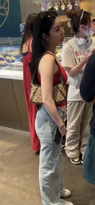 ASIAN INSTA BADDIE in tight jeans!