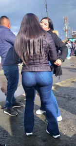 Rich buttocks, tight jeans, uff