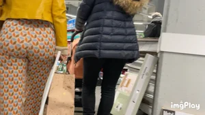 First Post | MUST SEE ! |  Pregnant Arabic Milf Bubble Butt In Flare Pants ( W/ Faceshots + GIF )