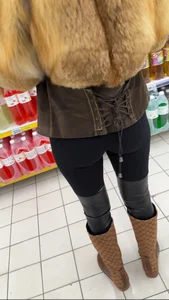 MILF with tight ass, face (OC) w/GIFs