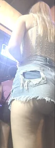 Nashville Ass 1: amazing blonde in short cut off jean shorts