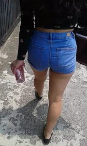 Brunette with a nice booty in shorts