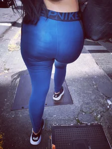 ENROME PAR DE NALGAS - DELICIOSA