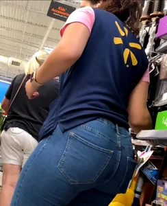 Walmart worker with thick ass (NOT-OC) credit TA candids