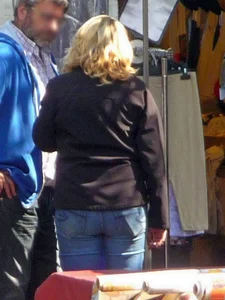Street milfs in jeans