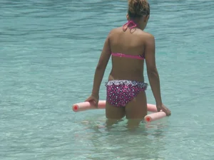Bikini girls