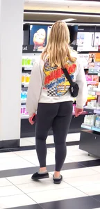 Blonde in gray yogas