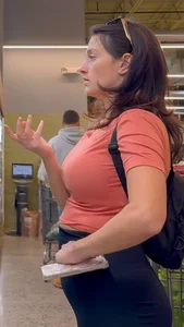 Milf with a great ass at Whole Foods