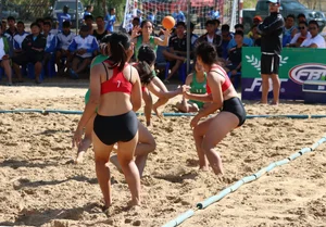 Thai candid volleyball girls