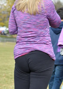 Milf rolling with no panties!