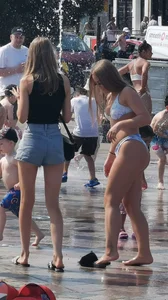 Candid beach and bikini pics
