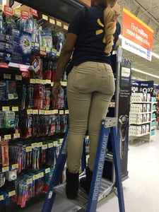 Ebony Walmart employee in tight jeans with a big booty