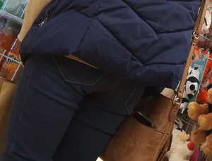 Tight college girl in the checkout line!