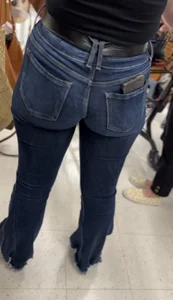 Sexyy Tjmax Employee With A Nice Phat Ass In Tight Flare Jeans  Her Gap Was So Crazy