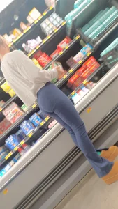 What a cute little tight ass! (Blonde in leggings)