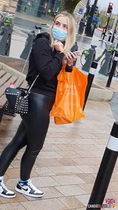 Blonde teen’s juicy booty in wet look leggings!