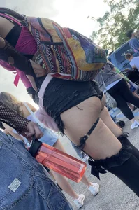 MUST SEE ! Latina goth girl showing off her cheeks