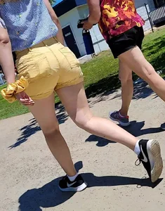 Pawg yellow Jell-O