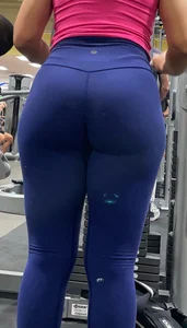 Pear Shaped Big Booty Latina Working Out