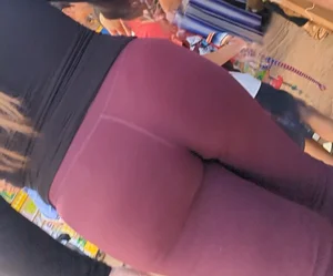 One of the best MILF culos I have Capped (OC)