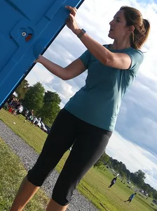 Milf in Short Tights Nature Park Toilet Creepshot
