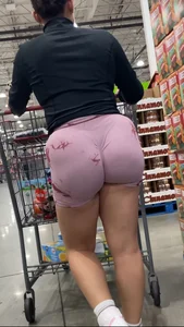 CAKED UP LATINAS IN SHORTS+VID