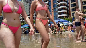 Brazillian beach creepshots, huge gallery of candid girls in swimsuits