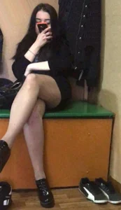 Chubby candid college teen in a skirt busted creepshots